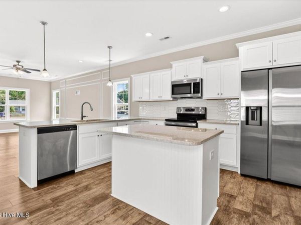706 S Pollock Street, Selma, NC 27576