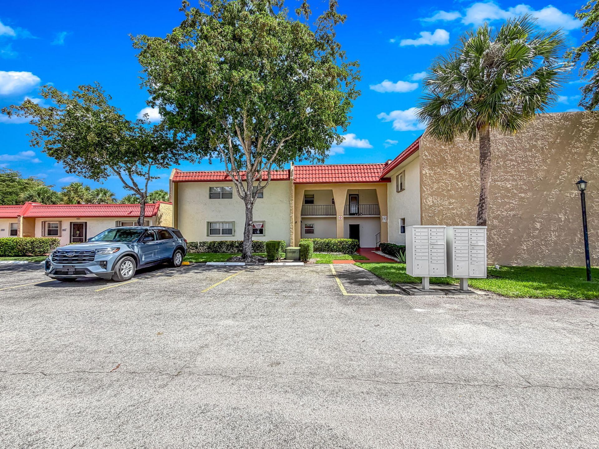 217 Lake Dora Drive, West Palm Beach, FL 33411 Photo