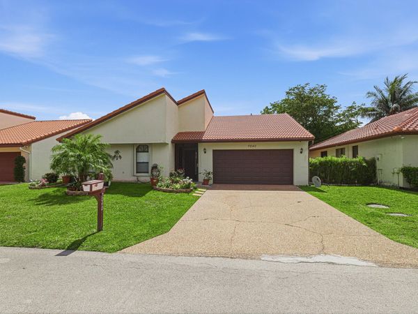 7040 Golf Pointe Circle, Tamarac, FL 33321