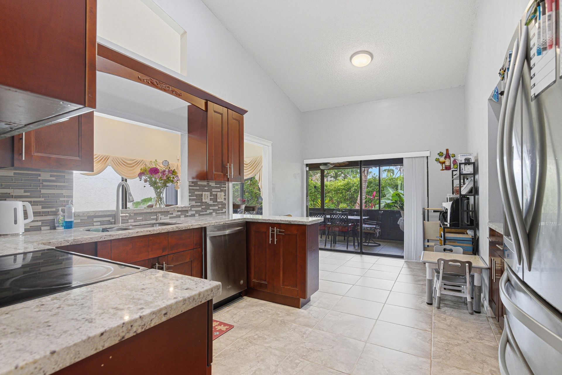 7040 Golf Pointe Circle, Tamarac, FL 33321 Photo