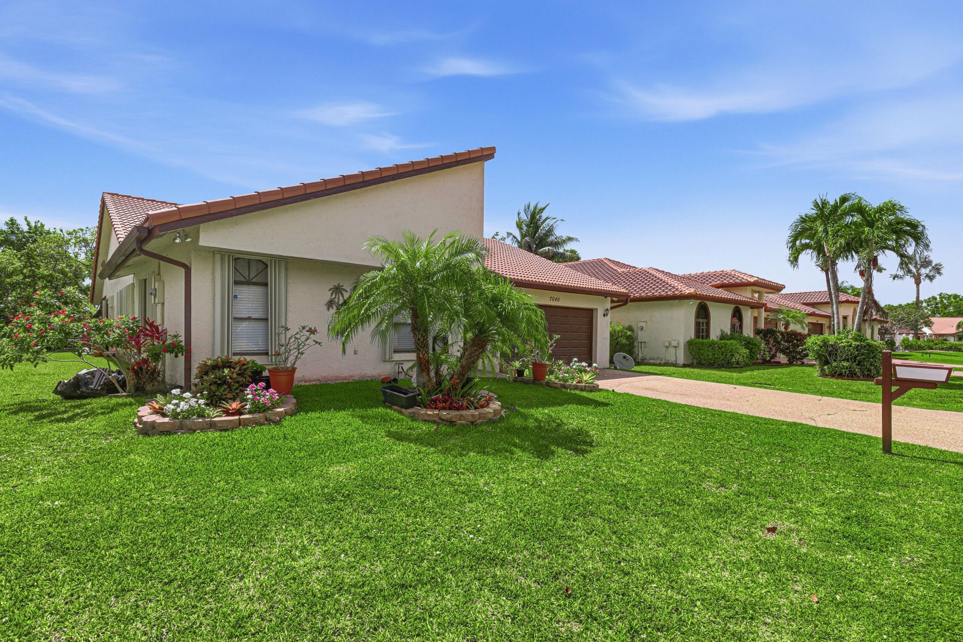 7040 Golf Pointe Circle, Tamarac, FL 33321 Photo