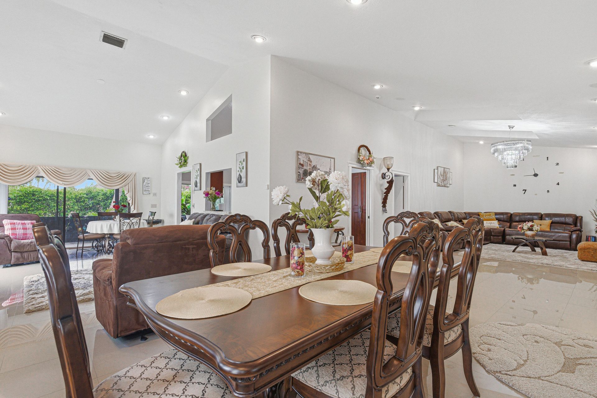 7040 Golf Pointe Circle, Tamarac, FL 33321 Photo