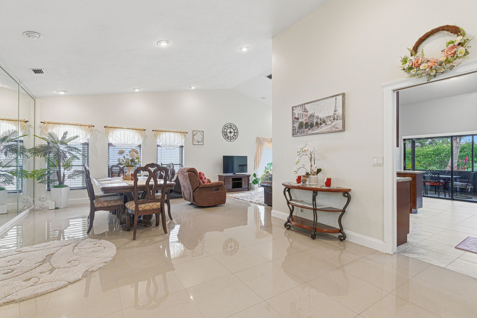 7040 Golf Pointe Circle, Tamarac, FL 33321 Photo