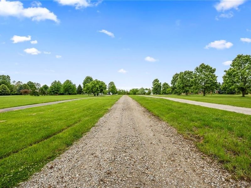 5653 Chenoweth Road, Wayne Township, OH 45068 Photo 2