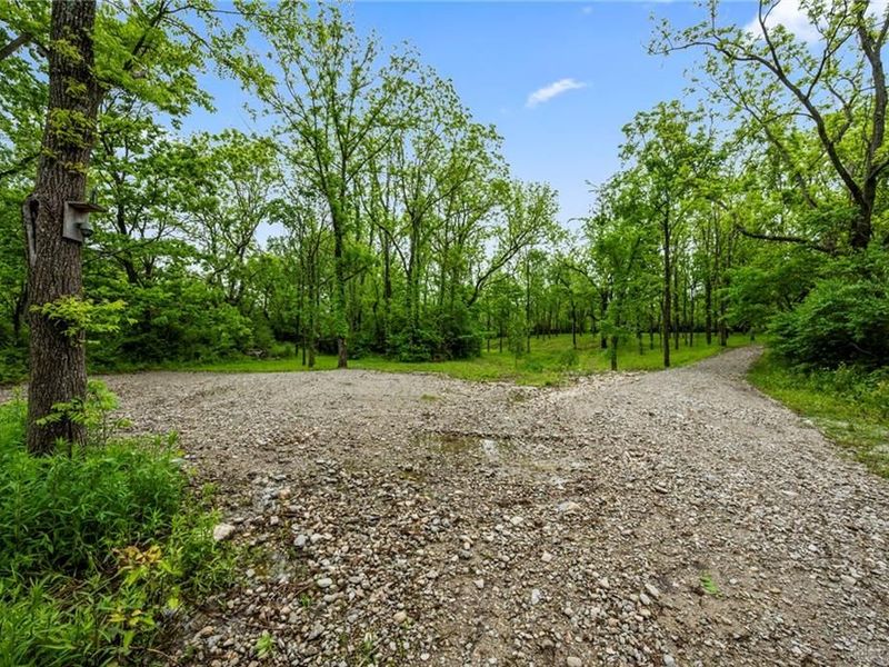 5653 Chenoweth Road, Wayne Township, OH 45068 Photo 4