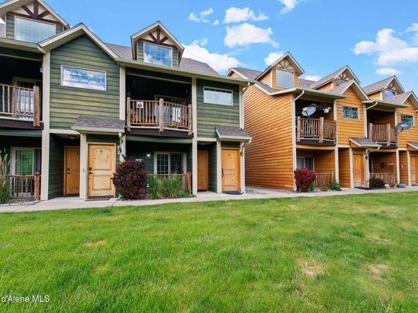 92 Lookout Peak DR , Pinehurst, ID 83850