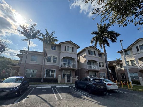8936 W Flagler St , Unit 201, Miami, FL 33174