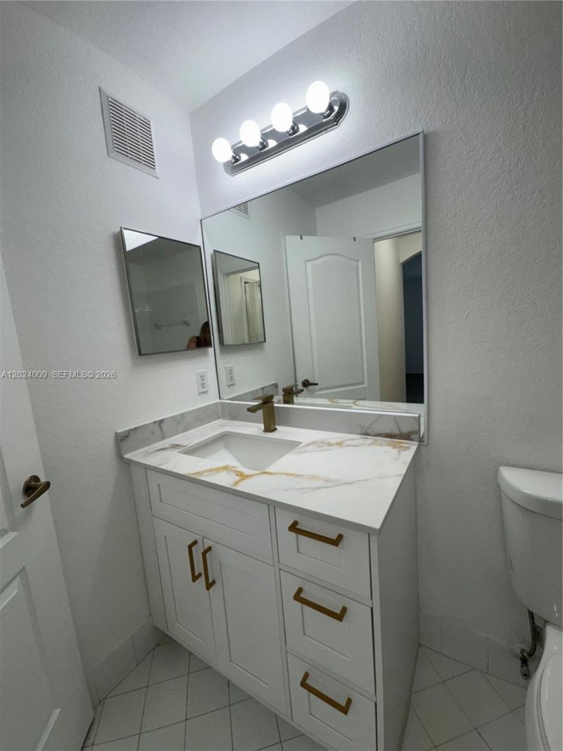 8936 W Flagler St , Unit 201, Miami, FL 33174 Photo