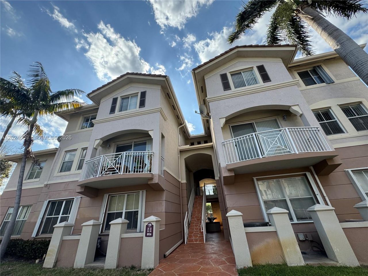 8936 W Flagler St , Unit 201, Miami, FL 33174 Photo