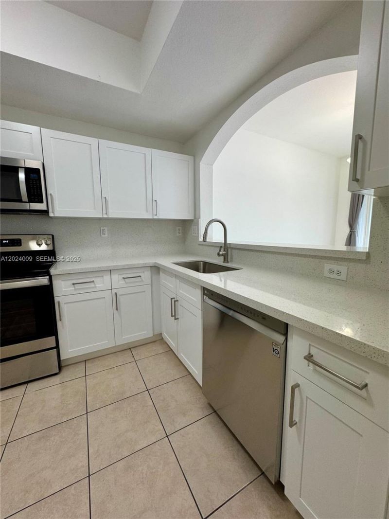 8936 W Flagler St , Unit 201, Miami, FL 33174 Photo