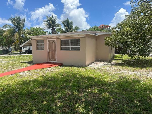 12555 NW 10th Ave , North Miami, FL 33168