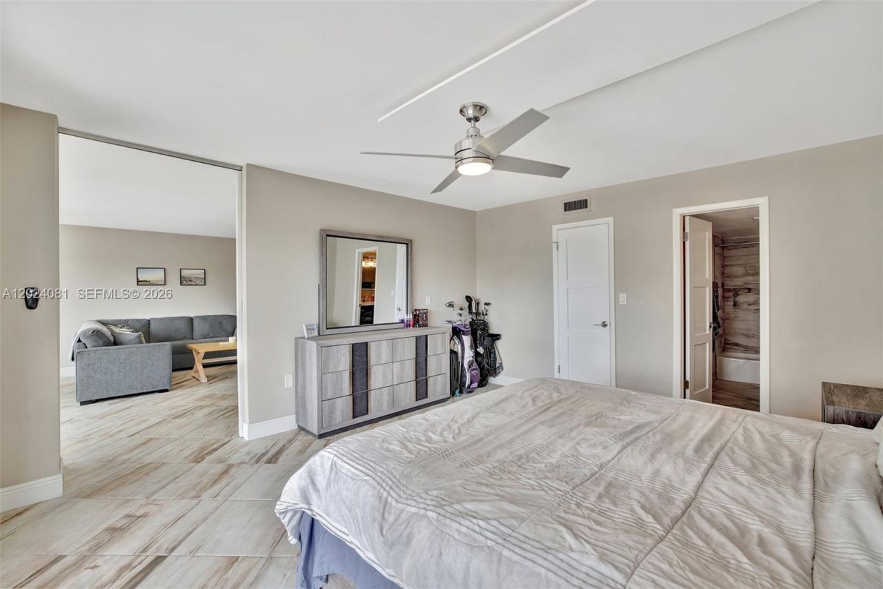 3000 E Sunrise Blvd, Unit 5D, Fort Lauderdale, FL 33304 Photo