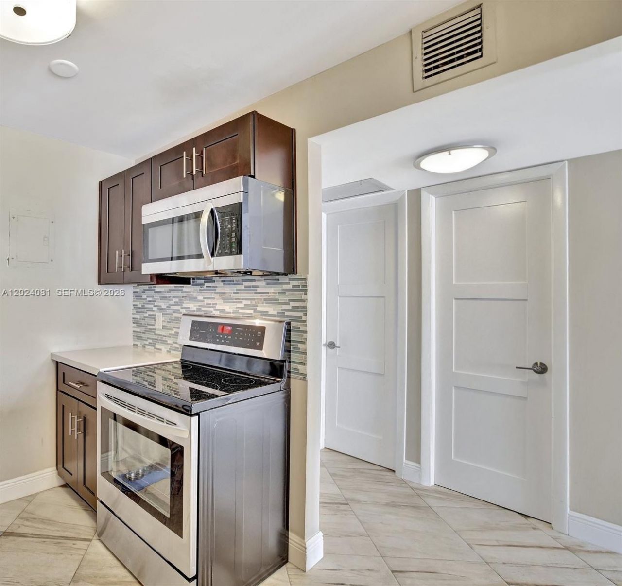 3000 E Sunrise Blvd, Unit 5D, Fort Lauderdale, FL 33304 Photo
