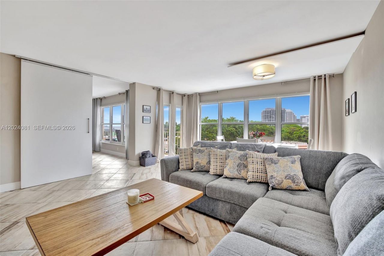 3000 E Sunrise Blvd, Unit 5D, Fort Lauderdale, FL 33304 Photo