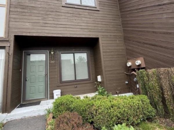 204 VILLAGE ROAD , ORWIGSBURG, PA 17961