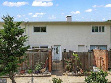 609 JEFFERSON STREET , Unit 18, HERNDON, VA 20170