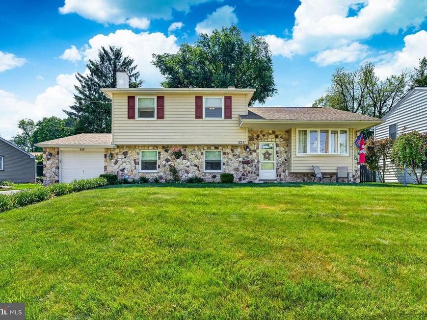 325 Acorn Drive, Warminster, PA 18974 Main Photo