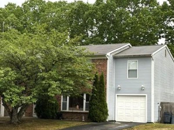 41 MIZZEN DRIVE , BARNEGAT, NJ 08005