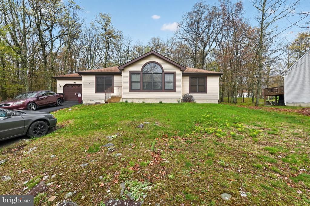 4341 PINE RIDGE DRIVE, BUSHKILL, PA 18324