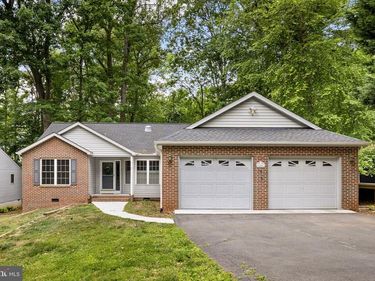 104 FEDERAL ROAD , LOCUST GROVE, VA 22508