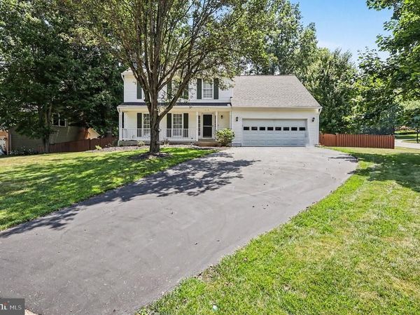 8019 OAK BRIDGE LANE, FAIRFAX STATION, VA 22039