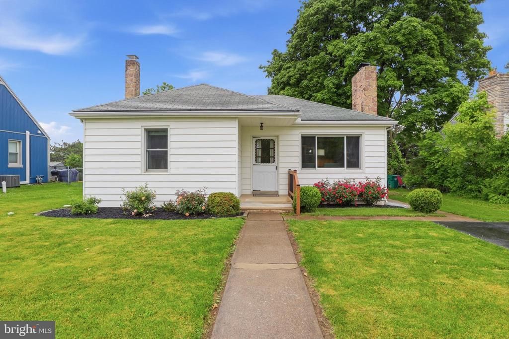 5208 LOCUST LANE, HARRISBURG, PA 17109