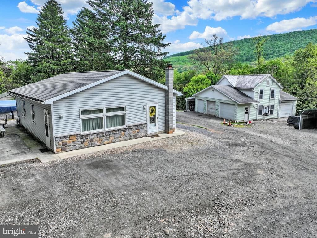 239 HILL STREET , LYKENS, PA 17048