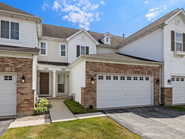1582 Isle Royal Circle , Crystal Lake, IL 60014