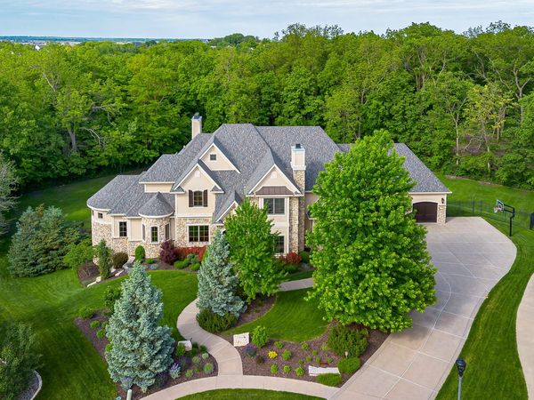 809 NE Bridge Creek Court, Grimes, IA 50111