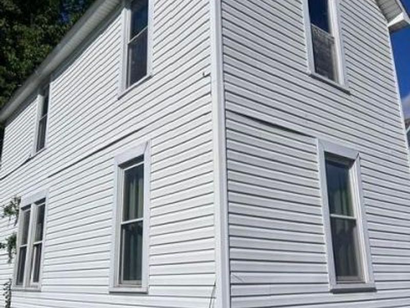 290 W Hunter Street , Logan, OH 43138 Photo 3
