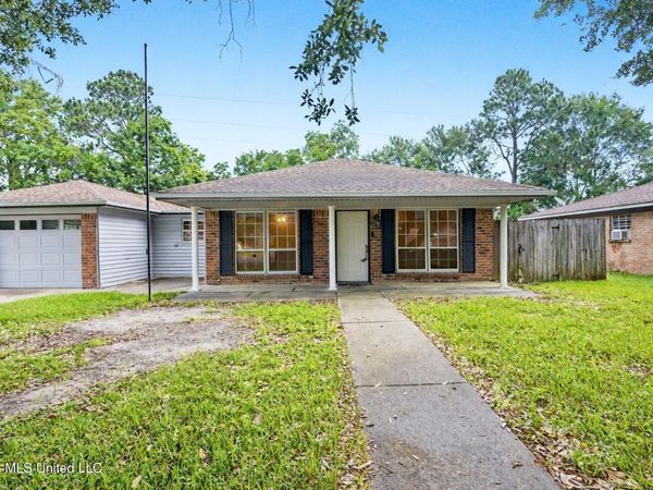 4307 Yosemite Drive, Ocean Springs, MS 39564
