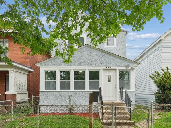 731 Thomas Avenue, Saint Paul, MN 55104