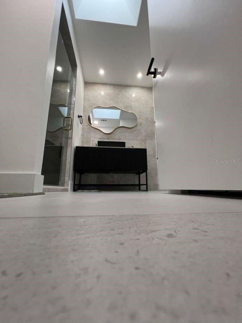 8240 Cypress Lake Drive, Sarasota, FL 34243 Photo