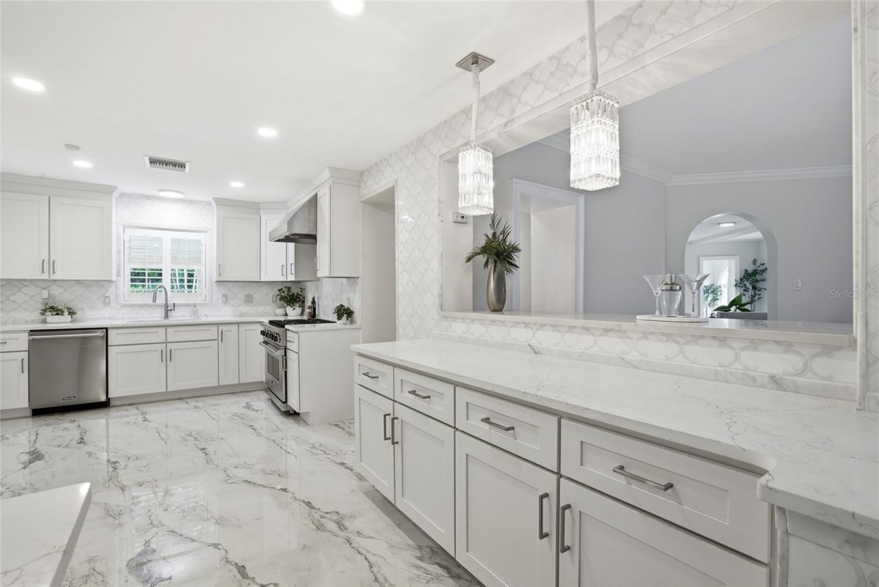 190 Bosphorous Avenue, Tampa, FL 33606 Photo