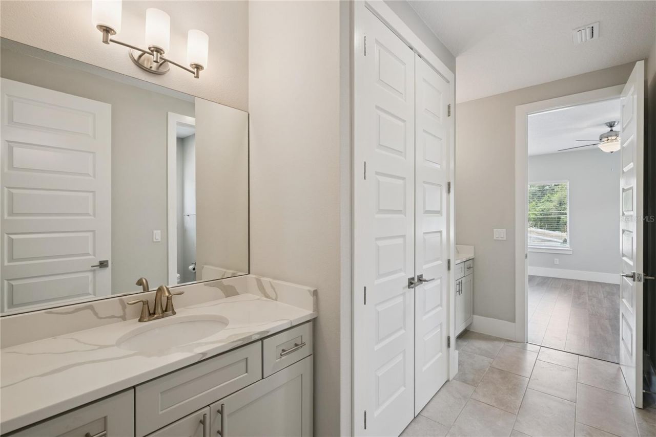200 E Grant Street, Orlando, FL 32806 Photo