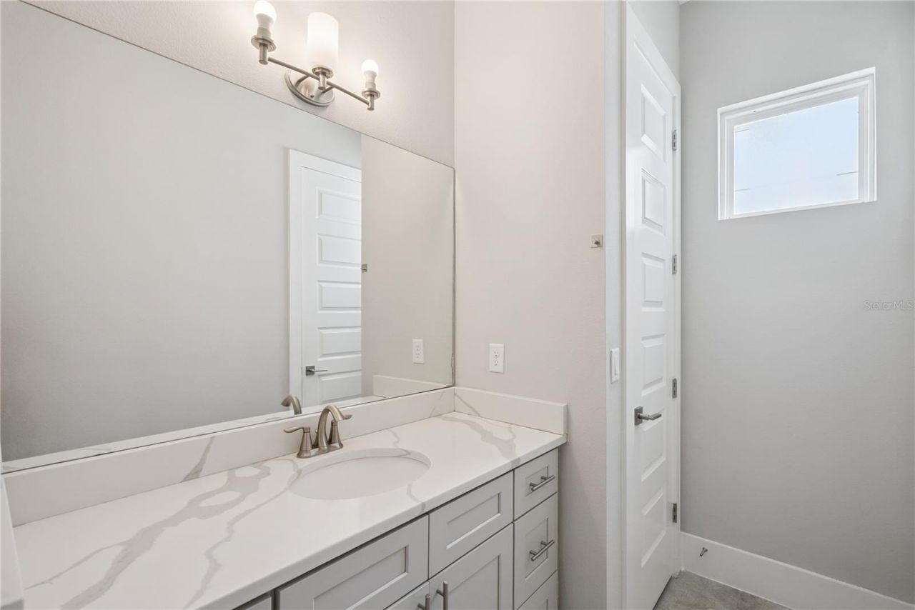 200 E Grant Street, Orlando, FL 32806 Photo