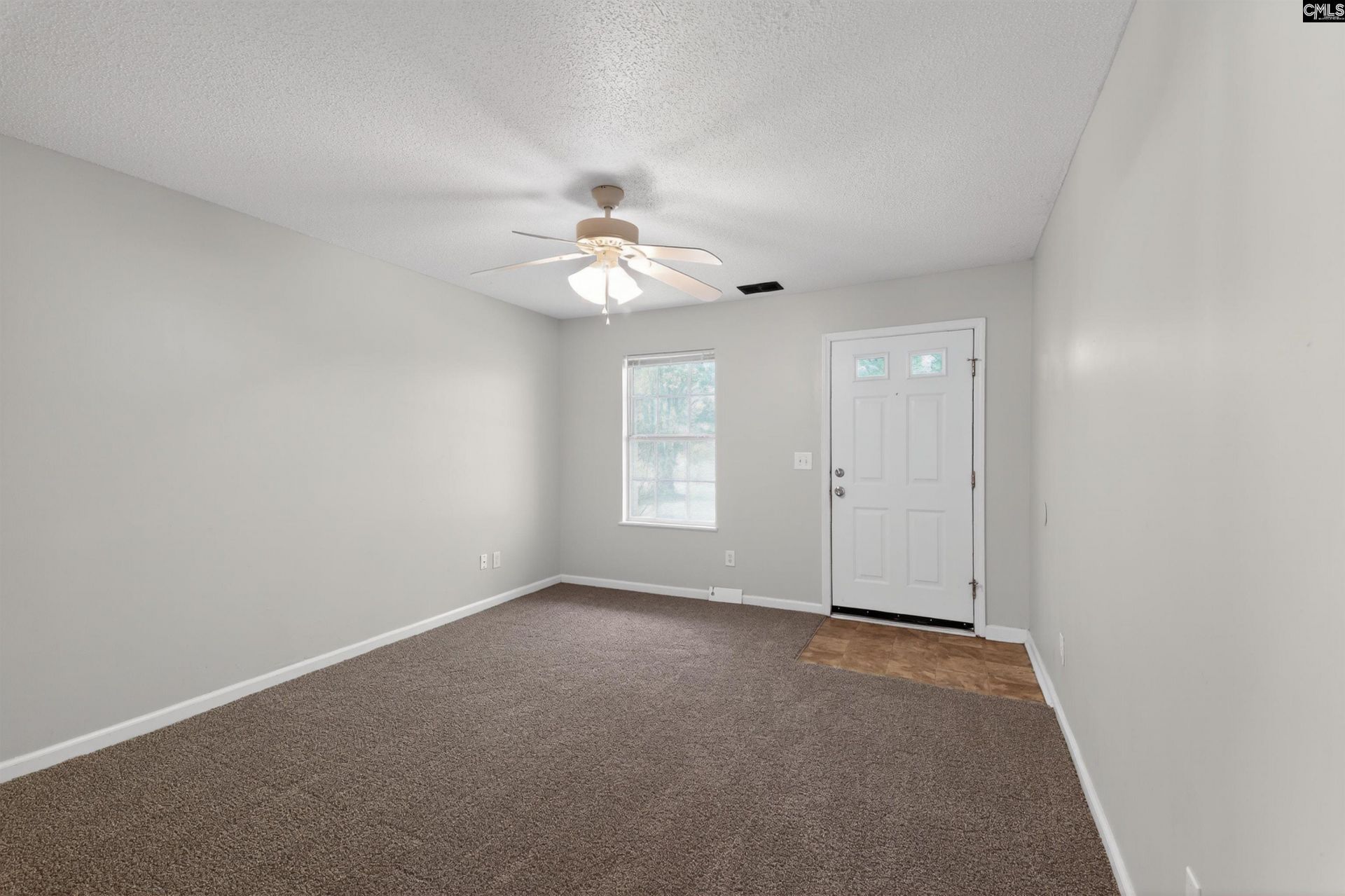 100 Cottage Lake Way  Photo 5