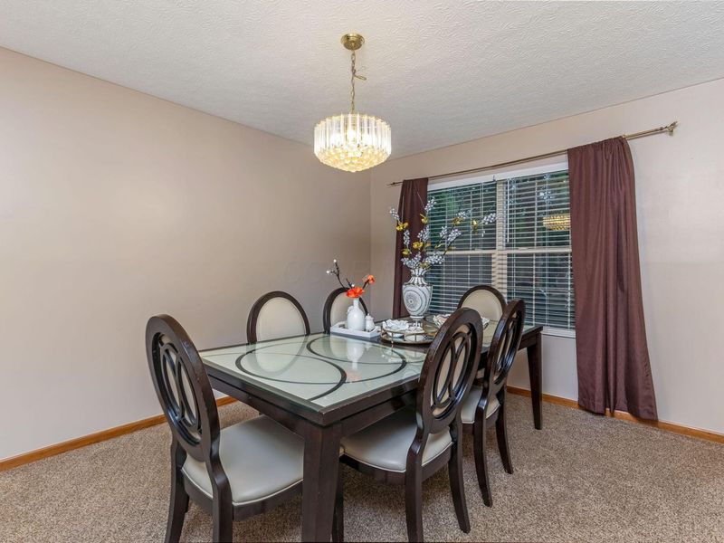 542 Bristol Drive SW, Reynoldsburg, OH 43068 Photo 13