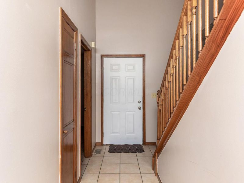 542 Bristol Drive SW, Reynoldsburg, OH 43068 Photo 7
