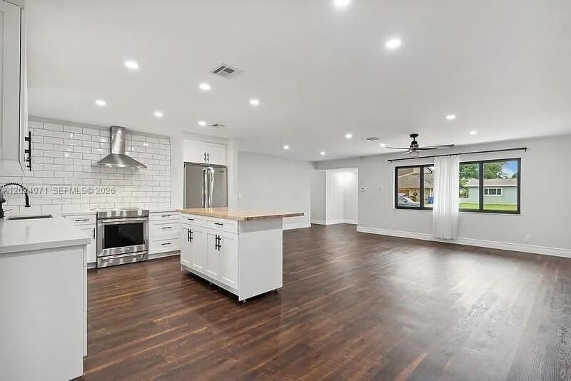 11901 NW 23rd St , Pembroke Pines, FL 33026 Photo