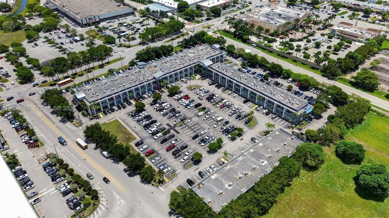 Established Banquet Hall In Cutler Bay , Cutler Bay, FL 33157 Photo