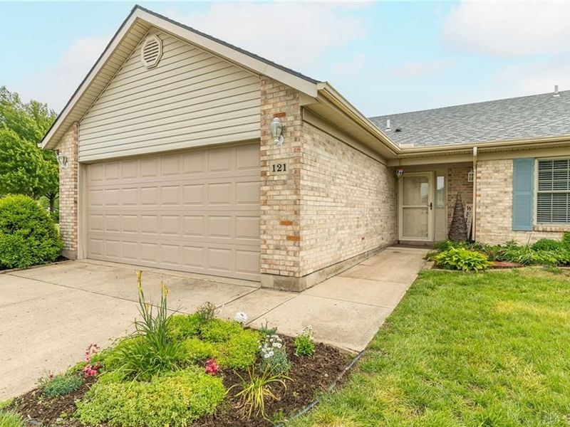 121 Warner Drive, Englewood, OH 45322 Photo 3