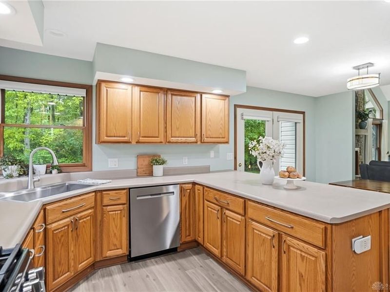 2375 Worthington Drive, Troy, OH 45373 Photo 11