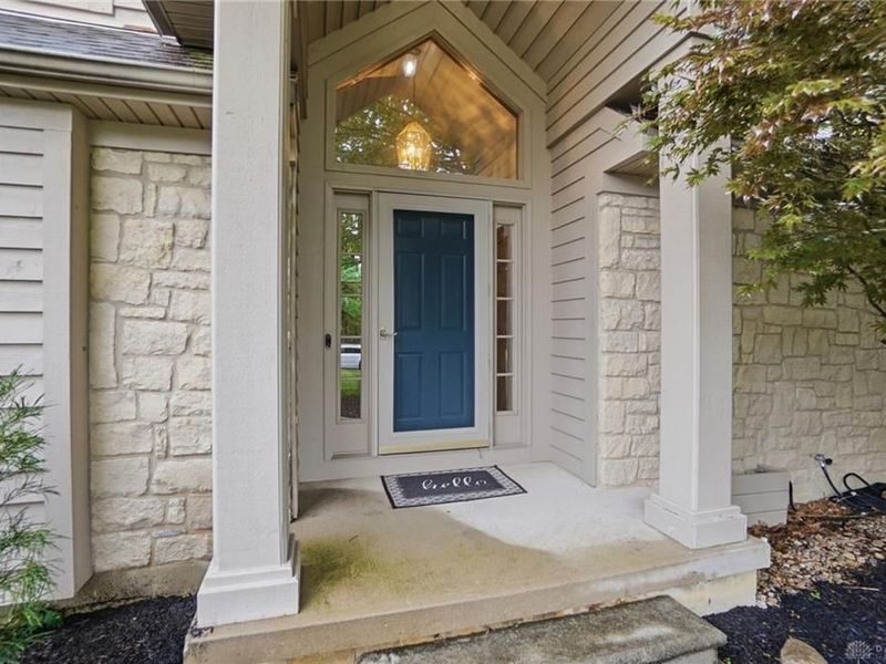 2375 Worthington Drive, Troy, OH 45373 Photo 2