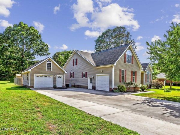 105 W Raintree Lane , Goldsboro, NC 27534