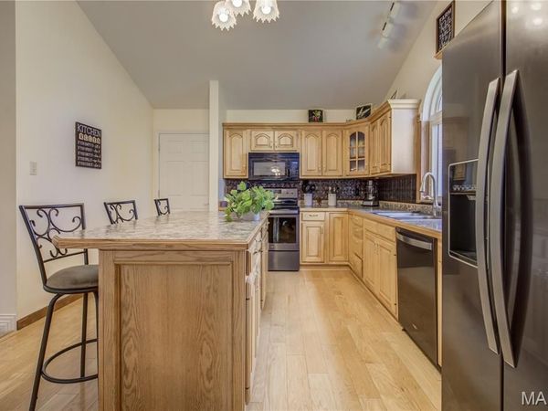 300 N Poplar , Bertrand, MO 63823