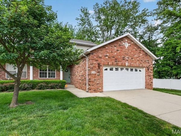 700 Michael Street, O'Fallon, IL 62269