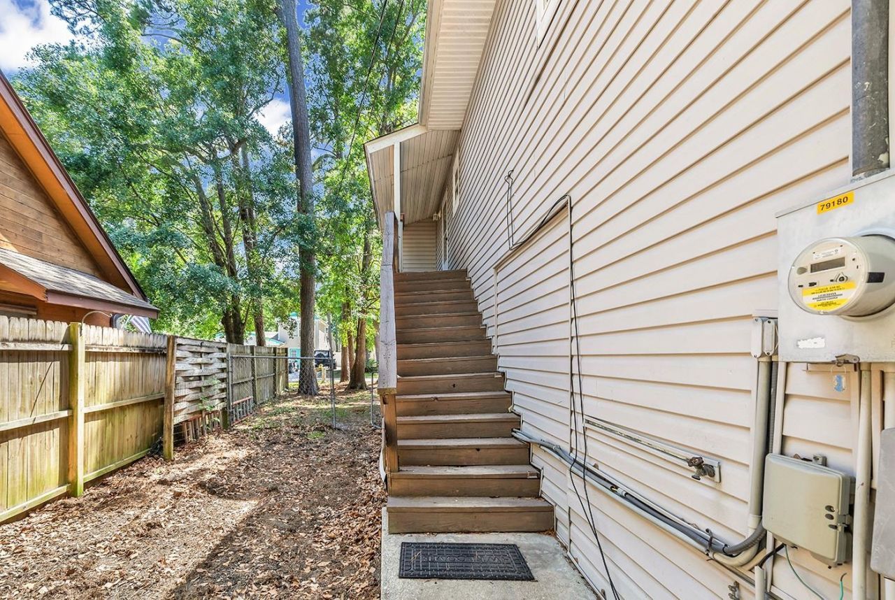 726 Juniper Dr.  Photo 18
