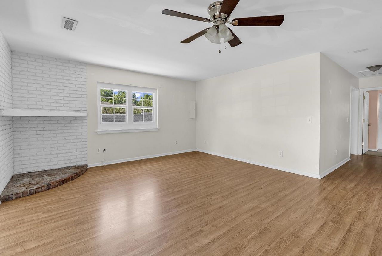726 Juniper Dr.  Photo 22