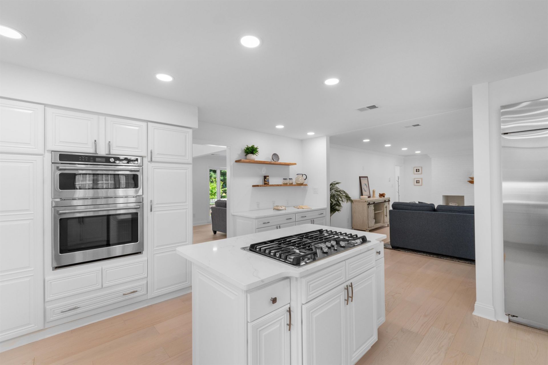 9404 Cove Dr. Photo 12